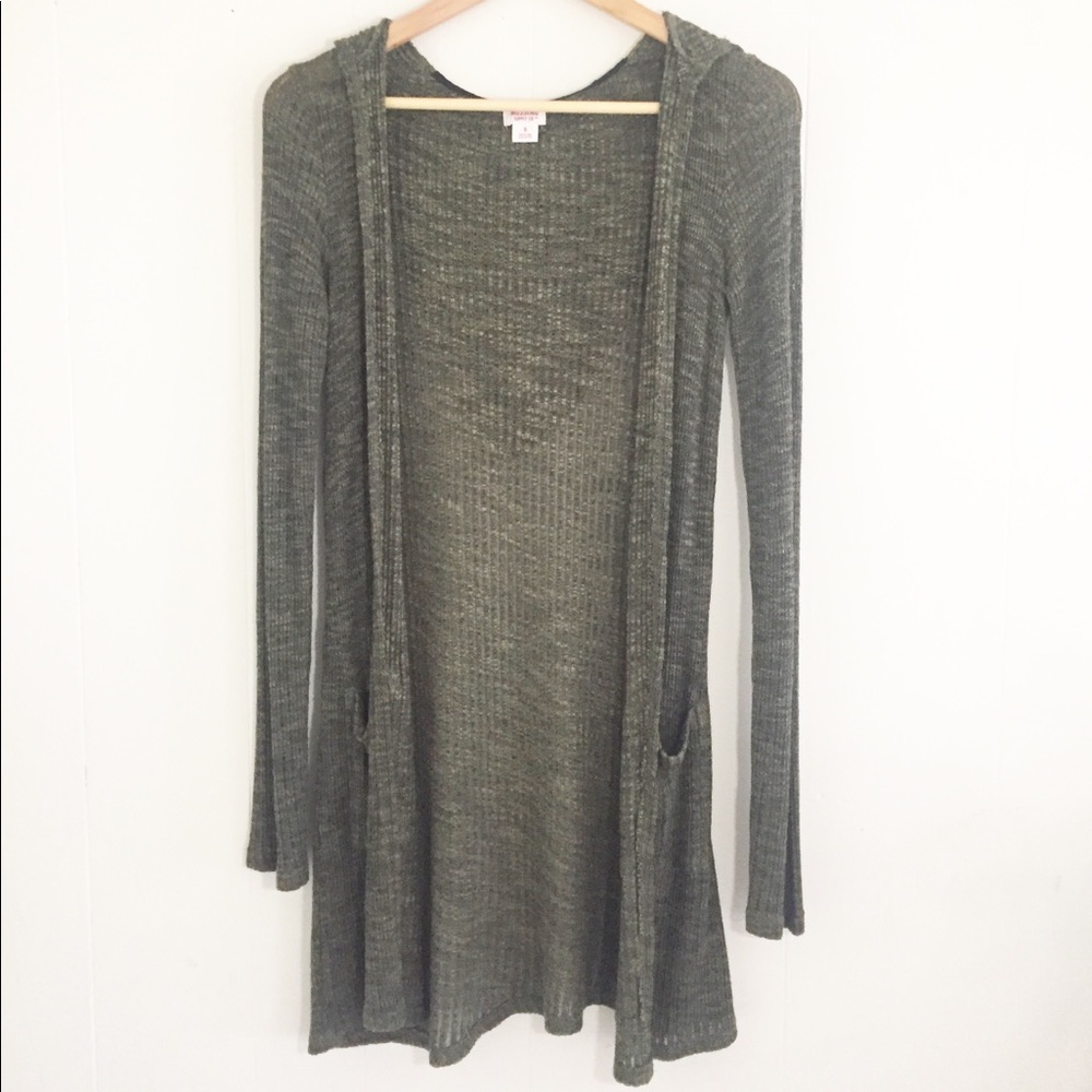 MOSSIMO LONG SLEEVED COVER UP